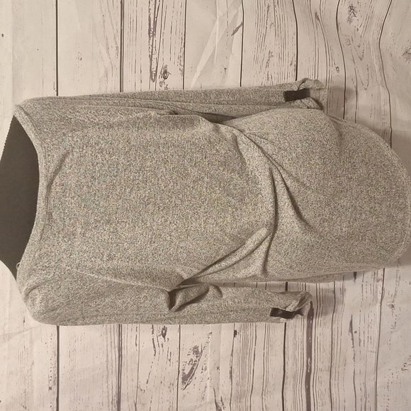 Hannah Gray & Black " Leather" Trimmed Embelished Sweater sz M #1215 - Picture 6 of 9